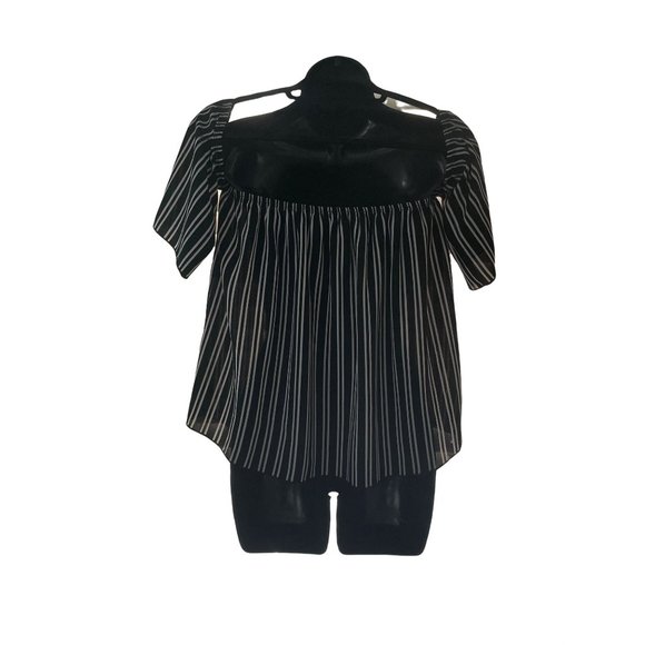 Free kisses medium black and white striped off shoulder - Picture 2 of 4